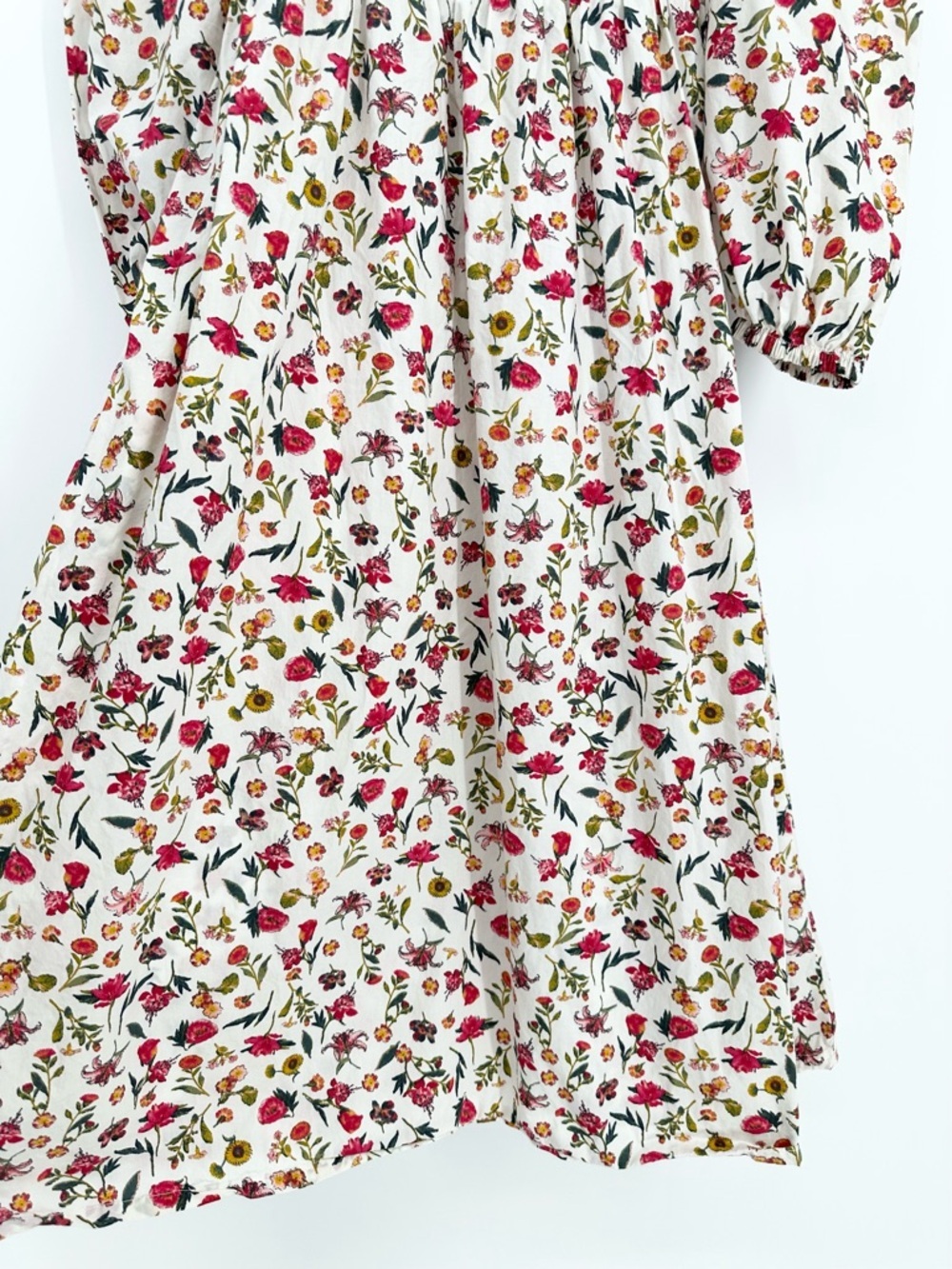 J. Crew Smocked puff-sleeve dress in vintage floral - Picture 6 of 12
